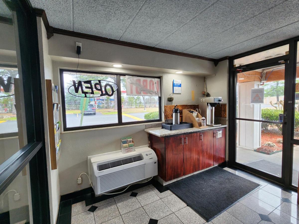 Americas Best Value Inn And Suites Λιτλ Ροκ Εξωτερικό φωτογραφία